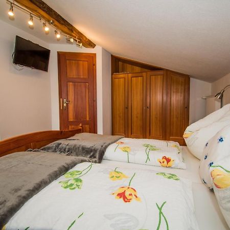 Bio-Bergbauernhof Ederhias Villa Liesing ภายนอก รูปภาพ